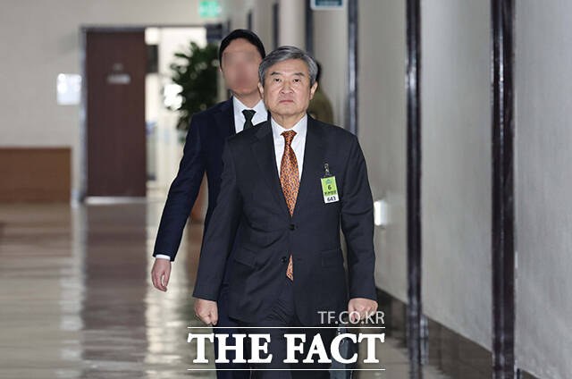 13일 서울 여의도 국회에서 열린 정보위원회 전체회의에 조태용 국가정보원장이 출석하고 있다./국회=배정한 기자