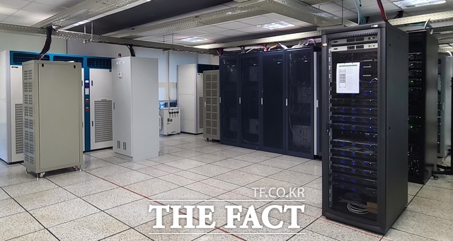 모바일융합기술센터 장비실 내부 전경 /구미시