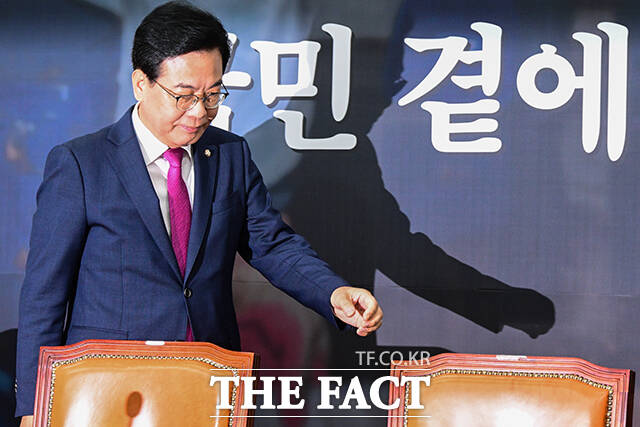 국민의힘이 29일 여권을 중심으로 거론되고 있는 조국 전 조국혁신당 대표의 광복절 특별사면론을 두고 국민통합 정신에 정면으로 반한다며 반대 의사를 밝혔다. /남윤호 기자