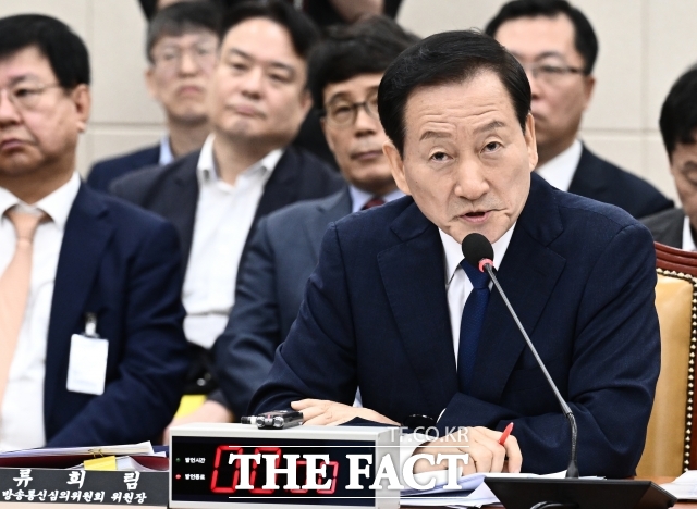 류희림 방송통신심의위원장이 21일 오전 서울 여의도 국회에서 열린 과학기술정보방송통신위원회의 방송통신심의위원회에 대한 국정감사에 참석해 질의에 답변하고 있다. /국회=박헌우 기자