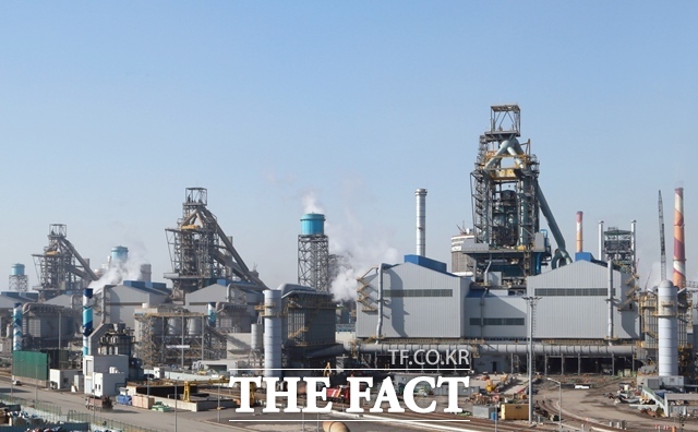 현대제철이 미국 루이지애나주에 연산 270만톤 규모 전기로 일관제철소를 짓는 프로젝트를 추진 중이다. 현대제철 당진제철소 전경. /현대제철