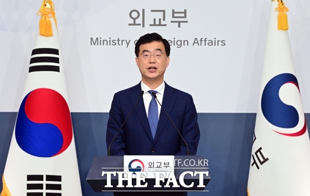 이재웅 외교부 대변인은 29일 김여정 북한 노동당 부부장의 담화와 관련해 정부는 앞으로 평화 분위기 안에서 남북 간 신뢰를 회복하고 북미회담 재개를 촉진하는 여건을 만들어 나가기 위한 노력을 흔들림 없이 추진하겠다고 밝혔다. /임영무 기자