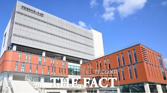 동두천시 청년창업지원센터가 입주해 있는 동두천시 복합문화커뮤니티센터의 전경./동두천시