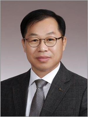 포스코이앤씨가 지난 28일 함양~창녕간 고속도로 10공구 현장에서 발생한 근로자 사망사고에 대해 사과했다. 사진은 정희민 대표이사 사장. /포스코이앤씨