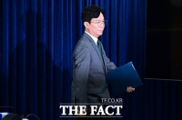  '노동조합법·노동관계조정법 개정안' 관련 브리핑 앞둔 김영훈 장관 [포토]