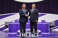  당권 레이스 '마지막 토론회'에서 만난 정청래·박찬대 [포토]