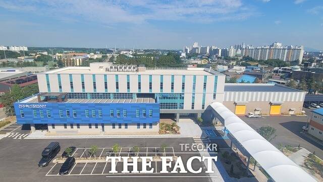 전주시 전주혁신창업허브 성장동 전경. /전주시