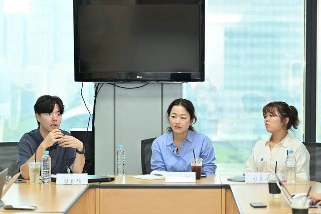 정용재 PD 이이백 PD 신은주 PD가 인터뷰에서 KBS1 시사교양 프로그램 '다큐 인사이트'의 '인재전쟁'과 관련한 다양한 이야기를 들려줬다. /KBS1