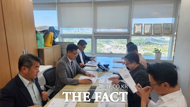 목포시가 국고예산 확보를 위해 정부부처를 방문하고 있다./목포시