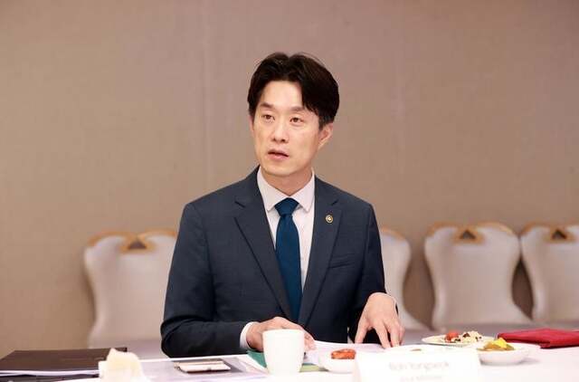 노용석 중소벤처기업부 차관이 31일 서울 종로구 정부서울청사에서 열린 APEC 회원국 주한대사관 관계자 초청 간담회에서 인사말을 하고 있다. /중소벤처기업부