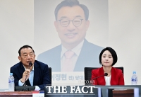  손수조 출정식 참석한 이정현 전 새누리당 대표 [포토]