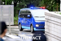  김건희특검, 서울구치소 도착…윤석열 체포영장 집행 시도 중