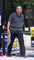  이틀째 특검 출석하는 명태균 [포토]