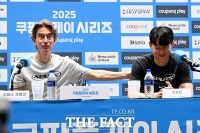  손흥민 칭찬하는 프랭크 감독 [포토]