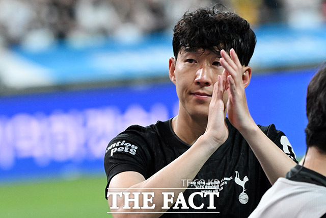 토트넘 유니폼 입고 팬들에게 마지막 전하는 손흥민.