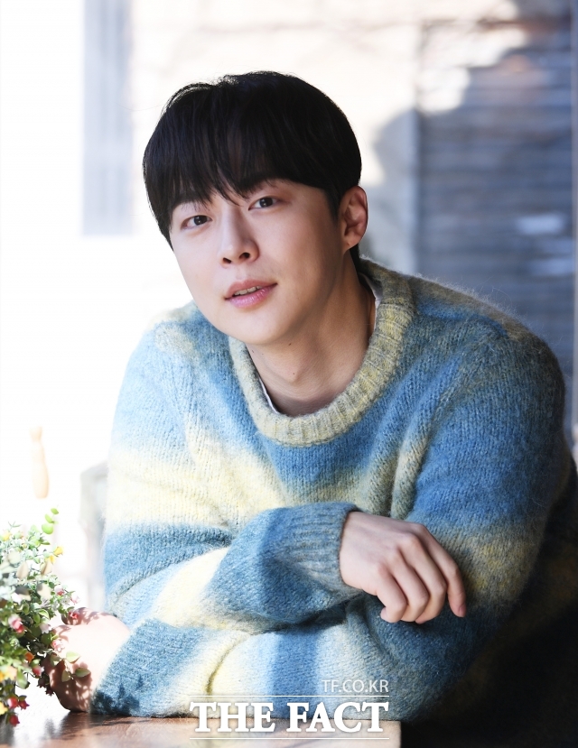 배우 배인혁이 차기작으로 tvN 새 드라마 우주를 줄게 출연을 확정하며 하반기 시청자들을 만난다. /이새롬 기자
