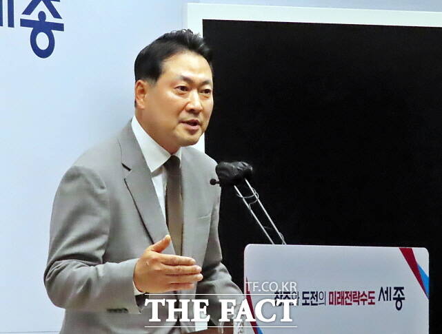 장동혁 국민의힘 당대표후보가 4일 세종시청 정음실에서 기자회견을 하고 있다. /김형중 기자