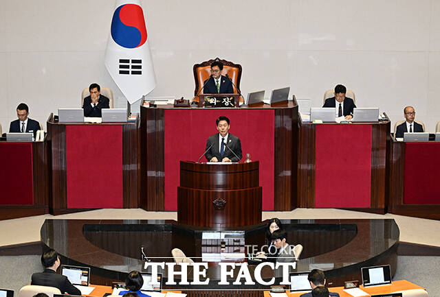 방송법 일부 개정안에 대한 제안설명 하는 한민수 더불어민주당 의원.