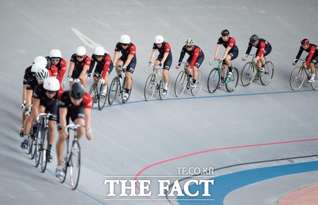 서울올림픽기념국민체육진흥공단(이사장 하형주) 경륜경정총괄본부가 제31기 경륜 선수 후보생을 모집한다. 사진은경륜훈련원에서 훈련 중인 경륜 선수 후보생들./국민체육진흥공단