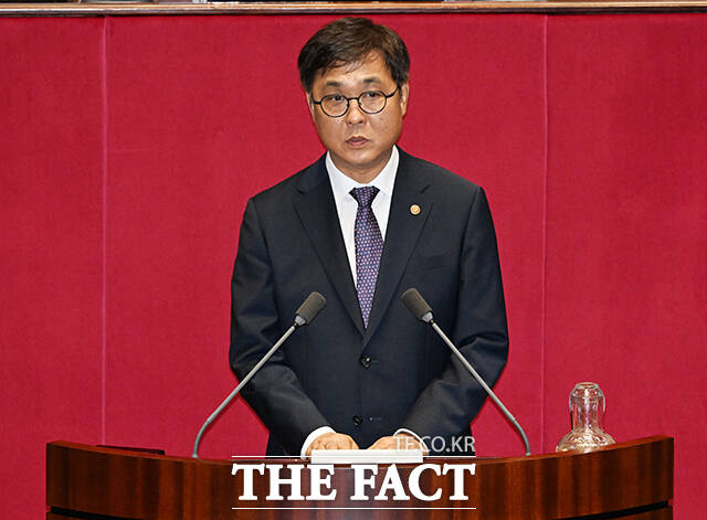 인사말 하는 최휘영 문화체육관광부 장관.