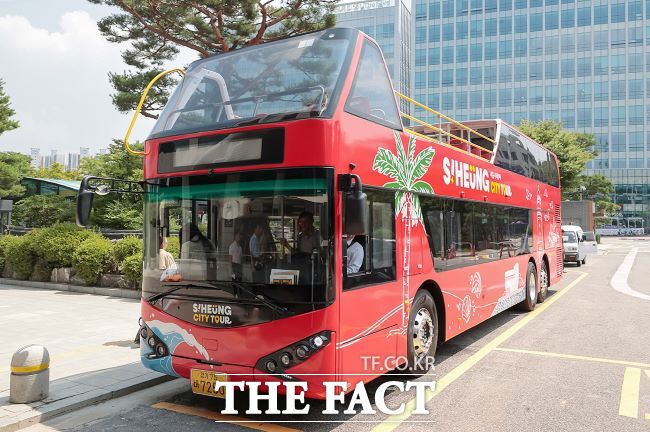 시흥 시티투어 2층 버스 모습./시흥시