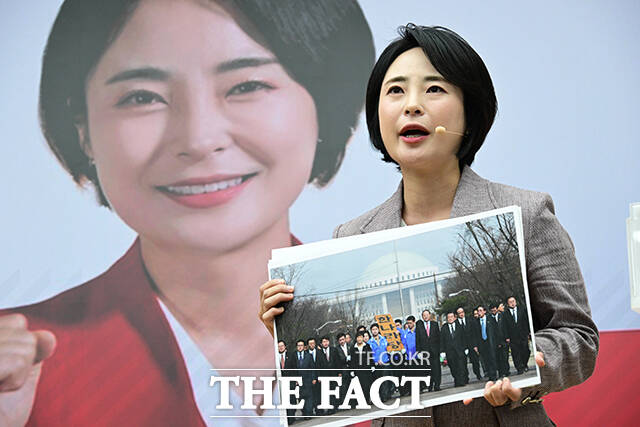 손수조 국민의힘 청년최고위원 후보가 4일 서울 여의도 국민의힘 당사에서 열린 제6차 전당대회 청년최고위원 후보자 비전대회에에서 비전을 발표하고 있다. /여의도=남윤호 기자