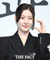  [TF초점] 정채연, '에스콰이어' 이끌기엔 역부족…드러난 연기력 한계