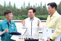  박완수 경남도지사, 남강댐 현장 점검…본류·가화천 방류구 직접 확인