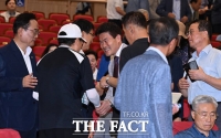 국민의힘 입당 후 보수 포럼 토론회 찾은 전한길 [TF사진관]