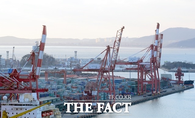 관세청이 우리 수출기업의 피해를 줄이기 위해 한-미 품목번호 연계표를 5일 공개했다. /뉴시스