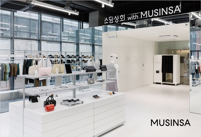 무신사의 소담상회 with 무신사가 누적 판매액 30억원을 돌파했다. /무신사