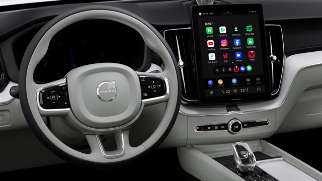 신형 XC60에는 한국 시장을 위해 티맵 모빌리티와 개발한 커넥티비티는 차세대 사용자 경험인 Volvo Car UX가 새롭게 적용됐다. /볼보자동차코리아