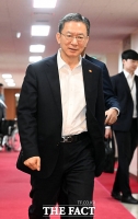  국무회의 참석하는 정성호 법무부 장관 [포토]