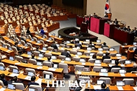  '방송법' 與 주도로 본회의 통과…국힘, 방문진법 필리버스터 돌입