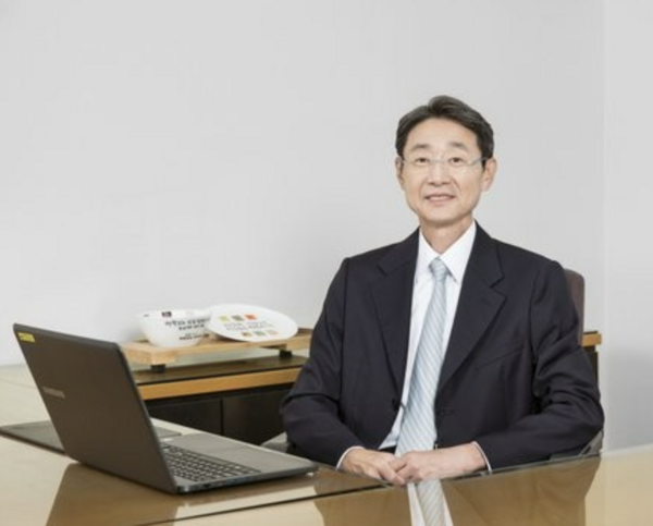 공정거래위원회는 지정자료를 허위 제출한 신동원 농심 회장을 검찰에 고발하기로 결정했다고 6일 밝혔다./농심