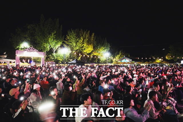 전북 남원시가 오는 9일 오후 7시 요천 수변 사랑의 광장에서 달빛콘서트를 개최한다. /남원시