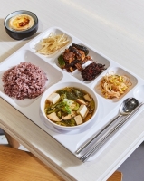  신세계푸드, 아워홈에 단체급식사업 매각설…