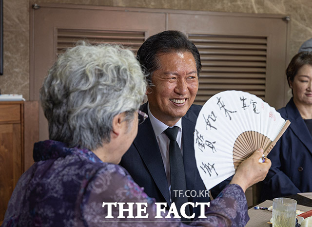 권양숙 여사 예방한 정청래 대표. /더불어민주당