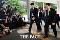  특검 사무실 들어서는 우원식 의장 [포토]
