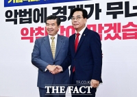  제임스 김 주한미국상공회의소 회장 만난 송언석 비대위원장 [TF사진관]