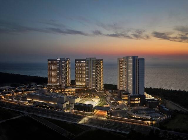 시몬스가 강릉 송정해변 신라모노그램 강릉 전 객실에 뷰티레스트 매트리스를 공급한다. /시몬스