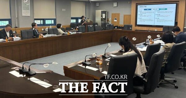 지난 7일 열린 청년실태조사 용역 최종 보고회 모습 /계룡시