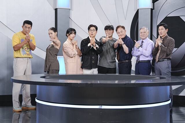 방송인 김동현, 가수 소유, 배우 박하선, 방송인 김성주, 황성규 PD, 프로파일러 표창원 권일용, 이대우 형사가 11일 오후 2시 경기도 고양시 일산동구 MBC드림센터에서 진행된 MBC 에브리원 예능프로그램 히든아이 1주년 기념 기자간담회에 참석했다. /MBC플러스