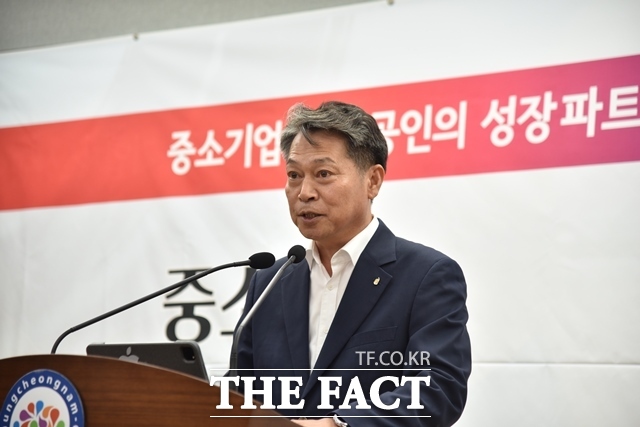 조소행 충남신용보증재단 이사장이 11일 도청 프레스센터에서 기자회견을 열고 올해 상반기 주요 성과와 하반기 중점 추진계획을 발표하고 있다./이정석 기자