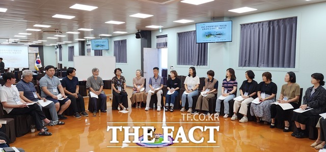 11일 충남도교육청 2025 관계회복지원단 역량 강화 심화과정 연수에 참여한 교원들이 토론을 진행하고 있다. /충남도교육청