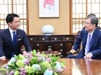  조현, 日 차기 총리 후보 고이즈미 농수산상 면담