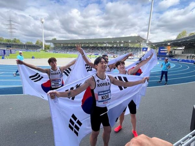 한국이 육상 단거리에서 우승하다니! 지난 7월 27일(한국시각) 2025 독일 라인-루르 세계대학경기대회(유니버시아드) 육상 남자 400m 계주에서 38초50의 기록으로 우승한 한국팀. / 대한육상연맹