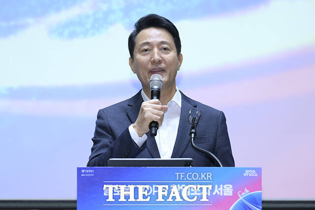 오세훈 서울시장이 12일 오전 서울 중구 서울시청에서 열린 2025 스타트업 서울 홍보대사 위촉식에서 축사하고있다. /장윤석 기자