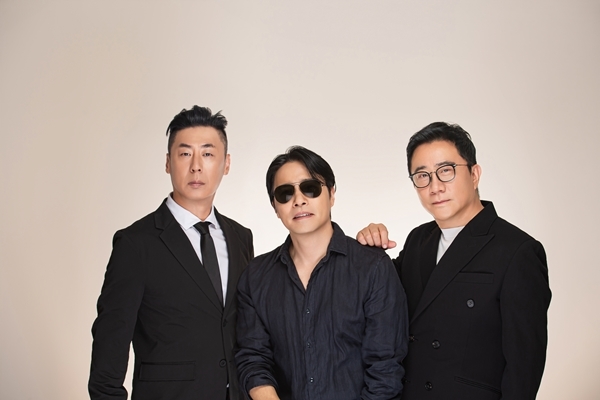 한상일·이성욱·홍종구(왼쪽부터)가 그룹 엔알(NR)을 결성했다. 엔알은 18일 새 싱글을 발표하고 활동에 나선다./NR