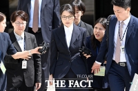  '헌정 최초 부부 구속 기로' 영장심사 마친 김건희 [TF사진관]